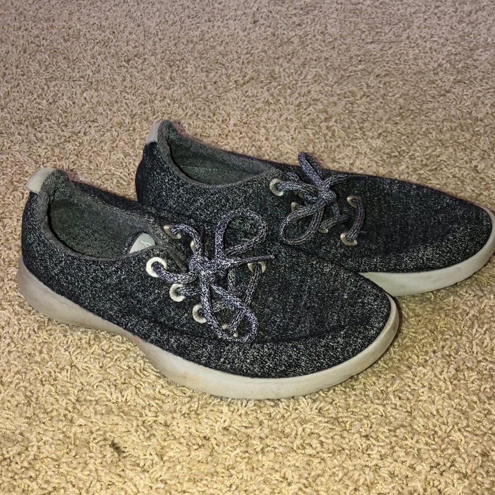 Allbirds women’s Wool Runners sneakers, size 8